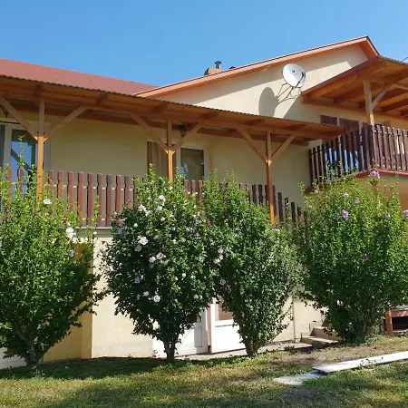 Ferienhaus Alexandra Holiday home Balatonbereny